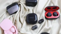 5 Rekomendasi Headset Bluetooth untuk iPhone Terbaik di 2024